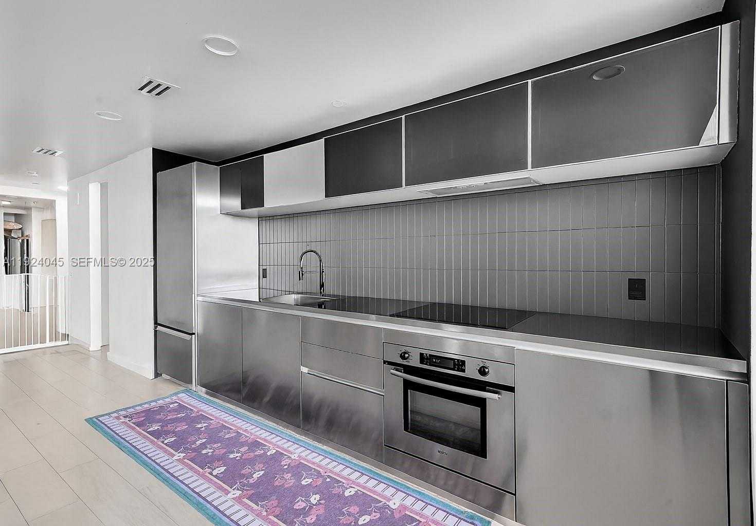 Small Image of 1040 BISCAYNE BLVD #2603, Miami Number 6