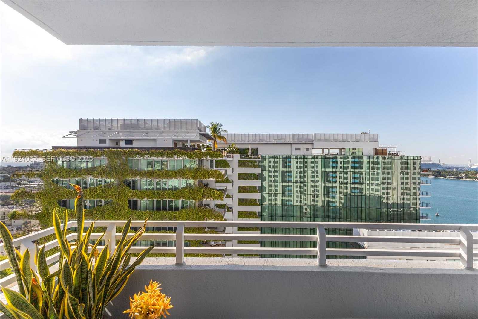 Small Image of 1330 WEST AVE #1712, Miami Beach Number 11