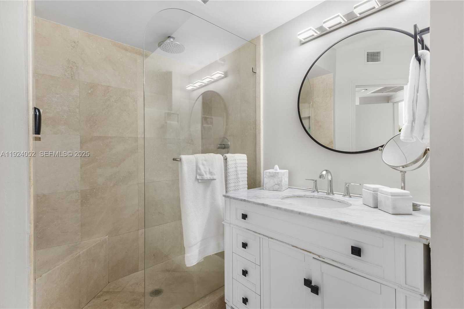 Small Image of 1330 WEST AVE #1712, Miami Beach Number 18