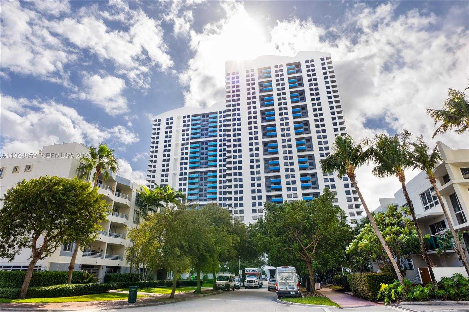 Small Image of 1330 WEST AVE #1712, Miami Beach Number 20