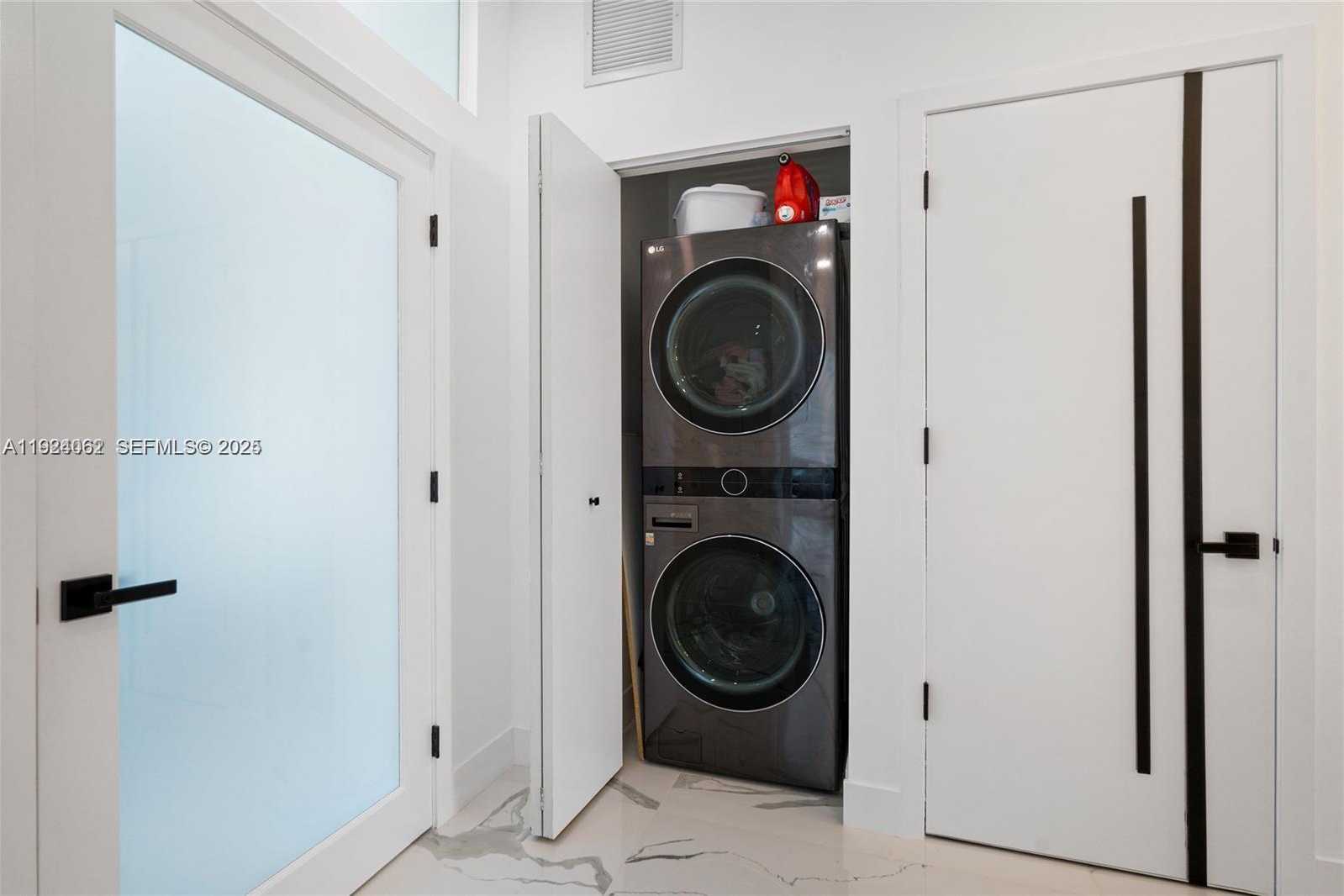 Small Image of 3029 NORTH EAST 188TH ST #1021, Aventura Number 14