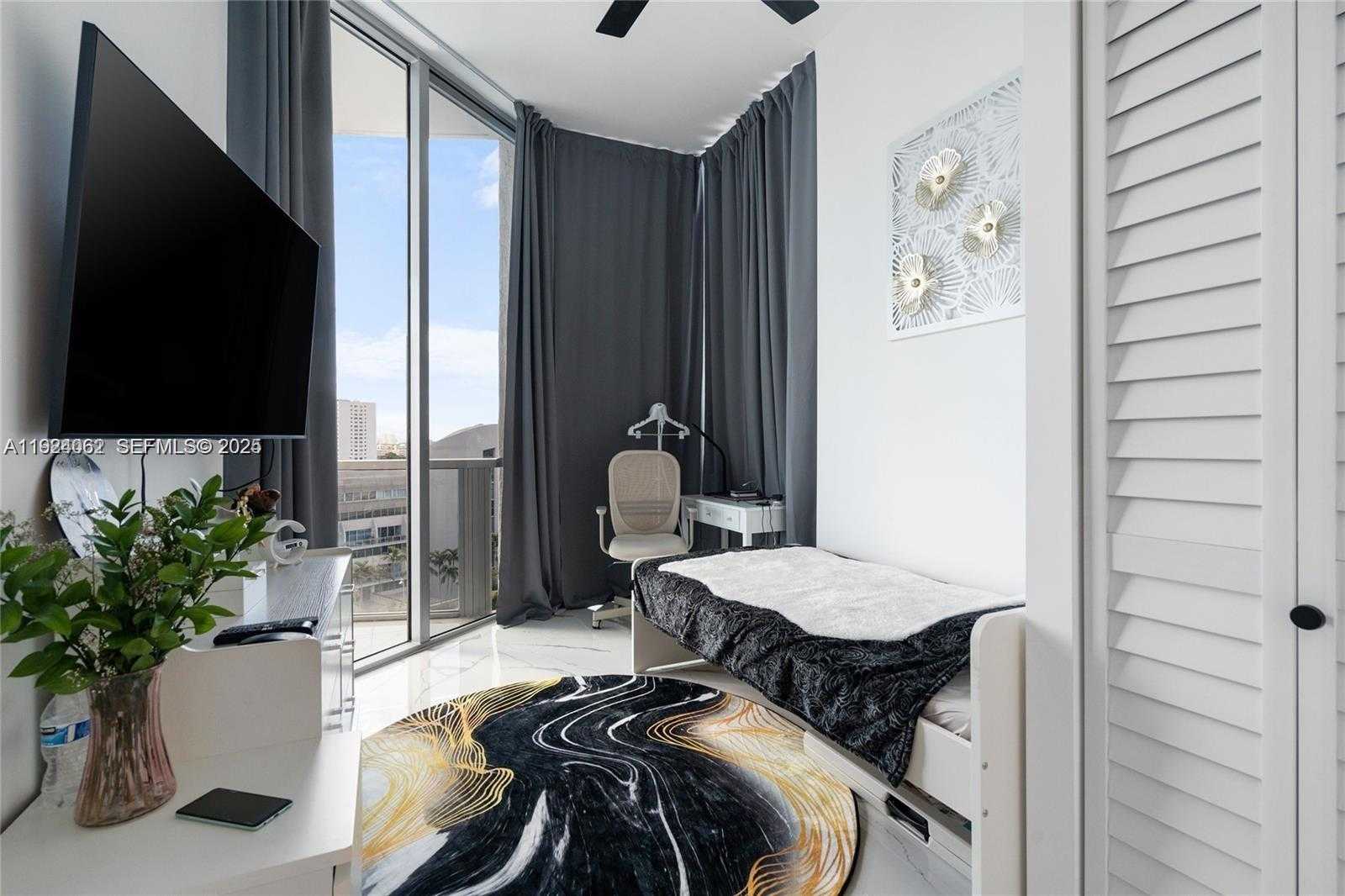 Small Image of 3029 NORTH EAST 188TH ST #1021, Aventura Number 20