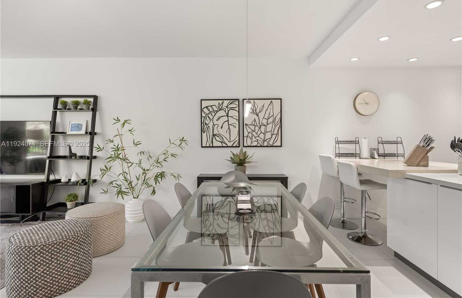 Small Image of 101 CRANDON BLVD #379, Key Biscayne Number 2