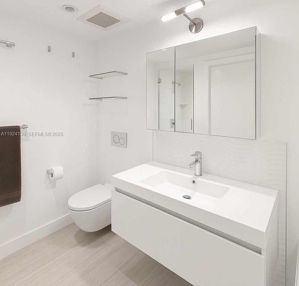 Small Image of 2301 COLLINS AVE #636, Miami Beach Number 11