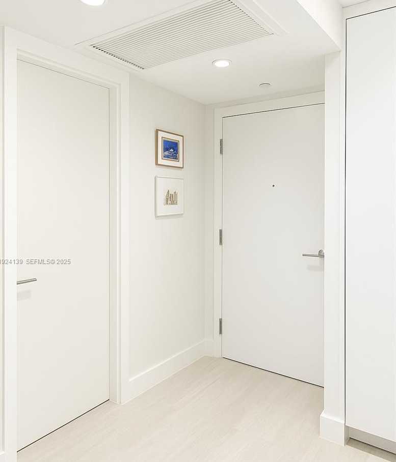 Small Image of 2301 COLLINS AVE #636, Miami Beach Number 2