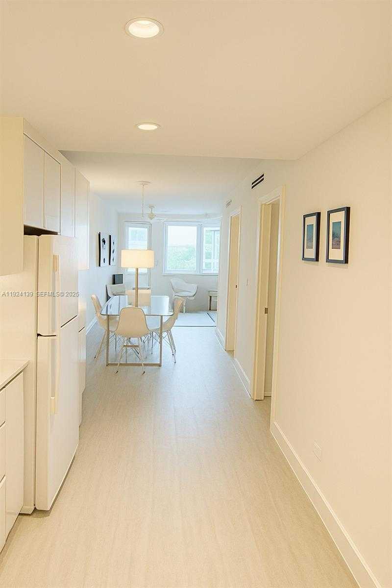 Small Image of 2301 COLLINS AVE #636, Miami Beach Number 4