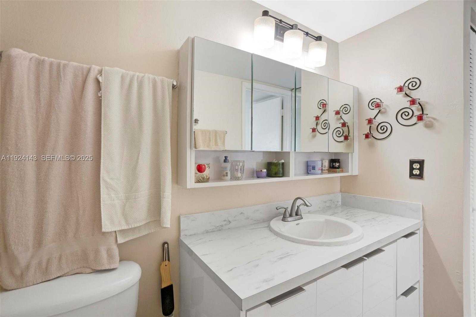 Small Image of 5530 WEST 26TH CT #102, Hialeah Number 31