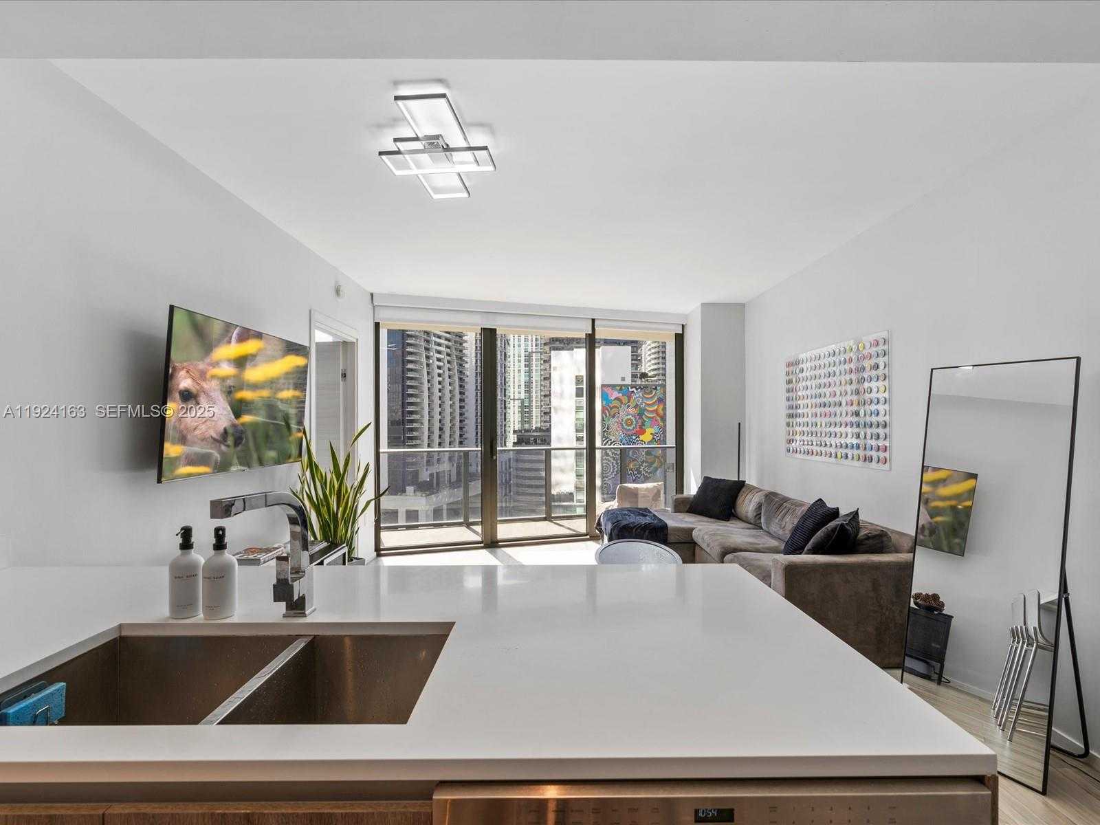 Small Image of 801 SOUTH MIAMI AVE #1603, Miami Number 5