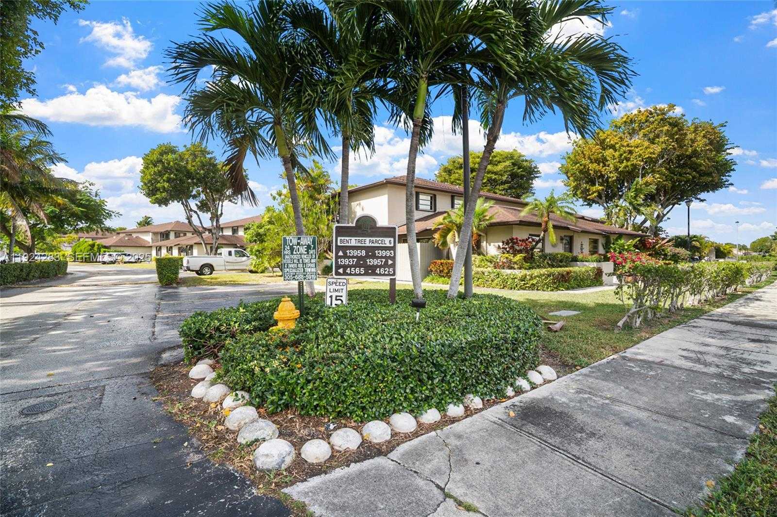Small Image of 4605 SOUTH WEST 139TH CT #814, Miami Number 19