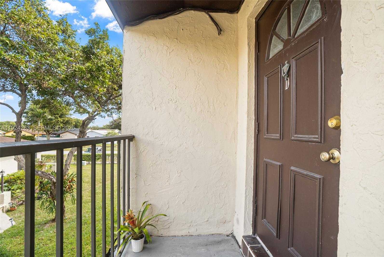 Small Image of 4605 SOUTH WEST 139TH CT #814, Miami Number 2