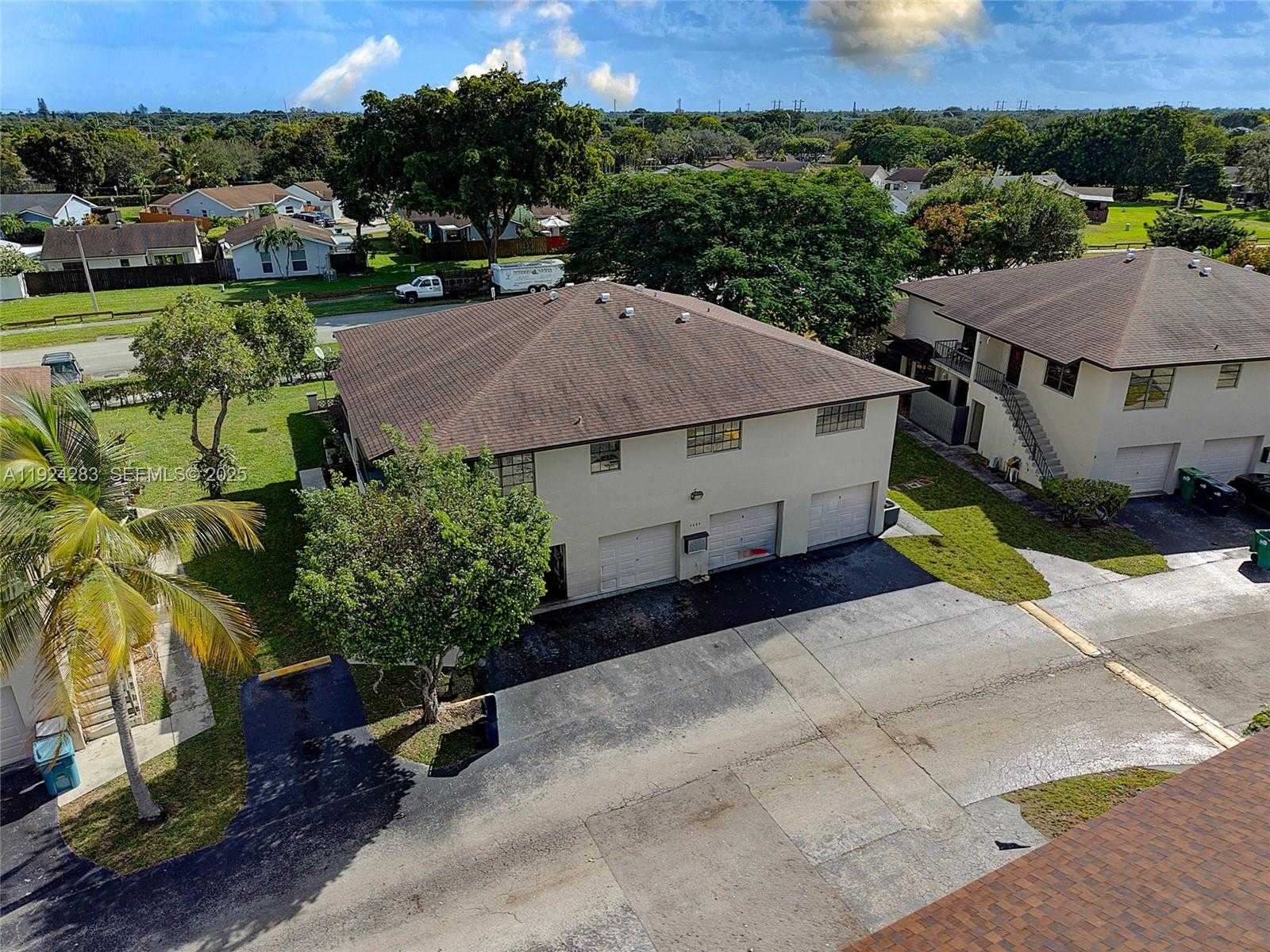 Small Image of 4605 SOUTH WEST 139TH CT #814, Miami Number 21