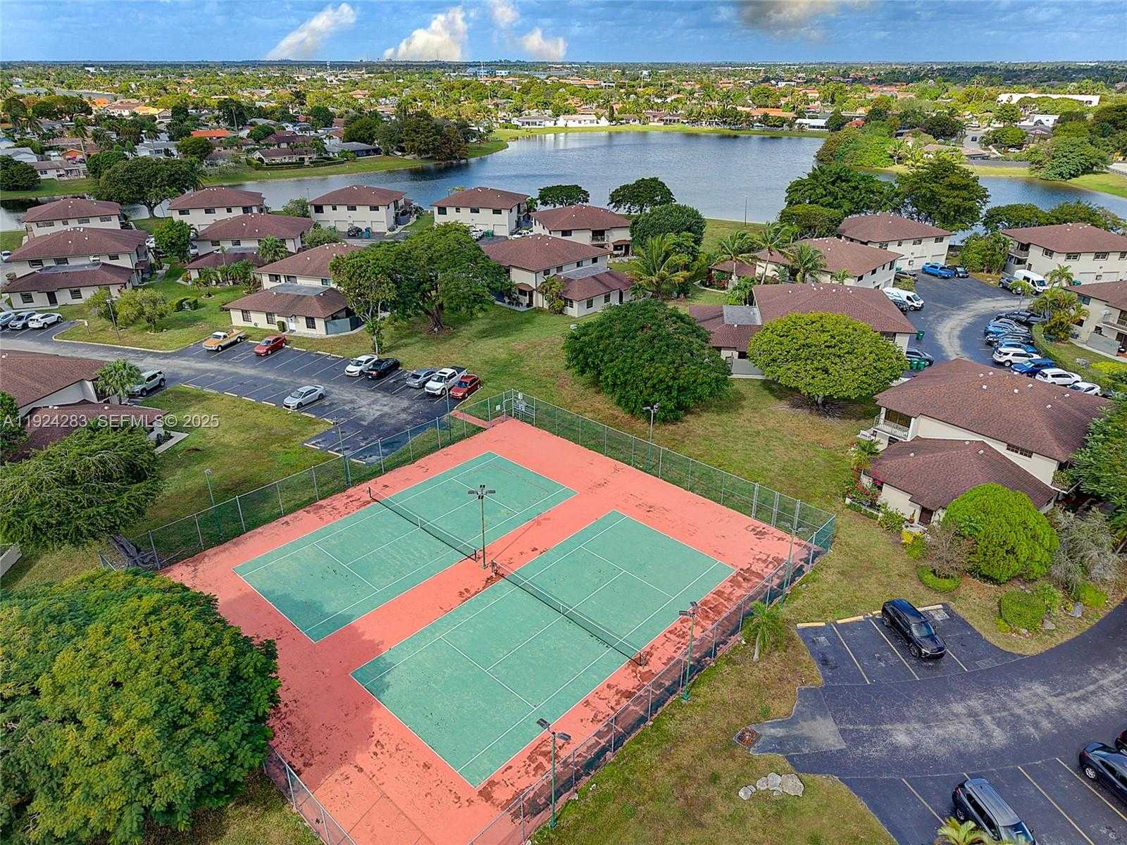 Small Image of 4605 SOUTH WEST 139TH CT #814, Miami Number 26