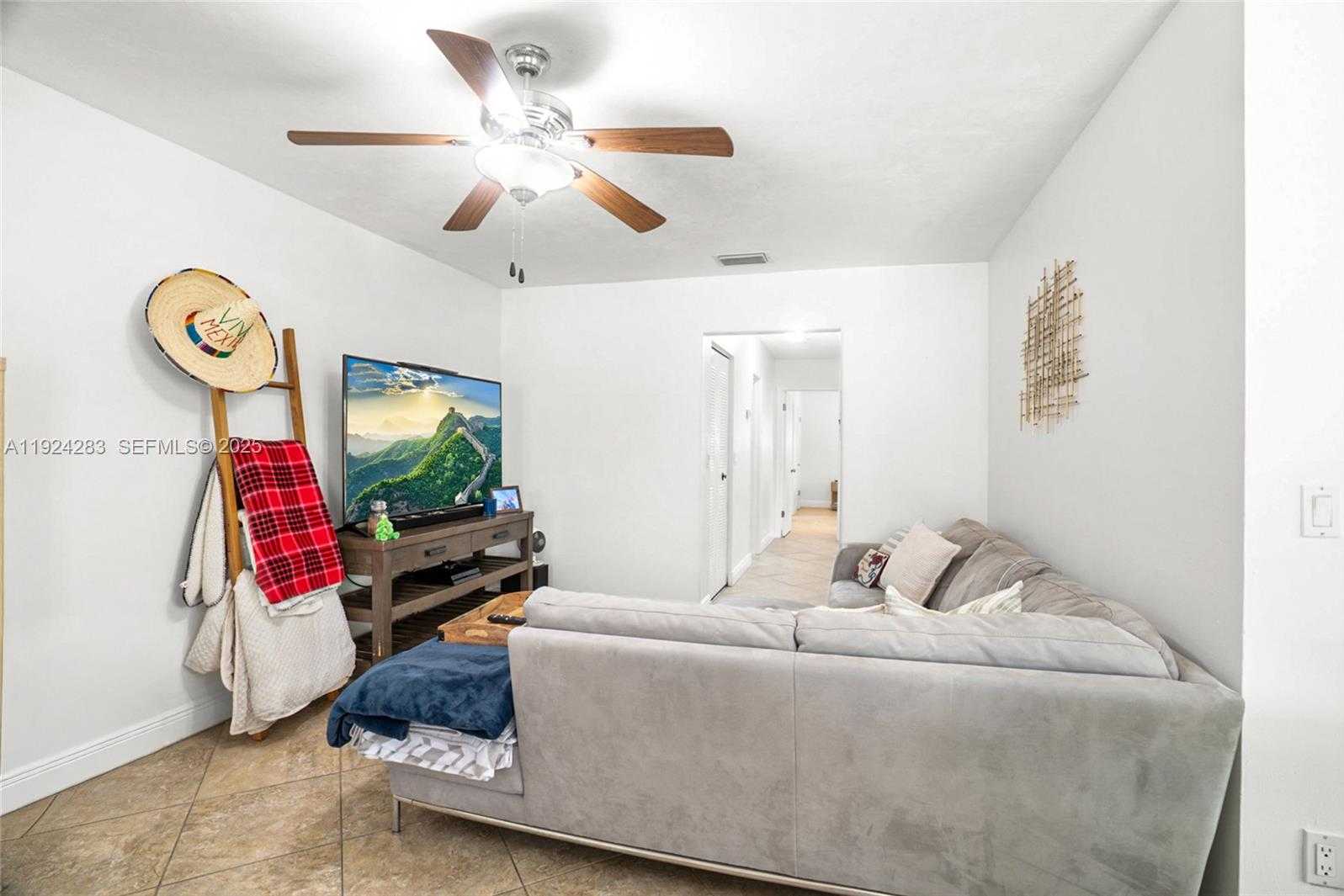 Small Image of 4605 SOUTH WEST 139TH CT #814, Miami Number 9