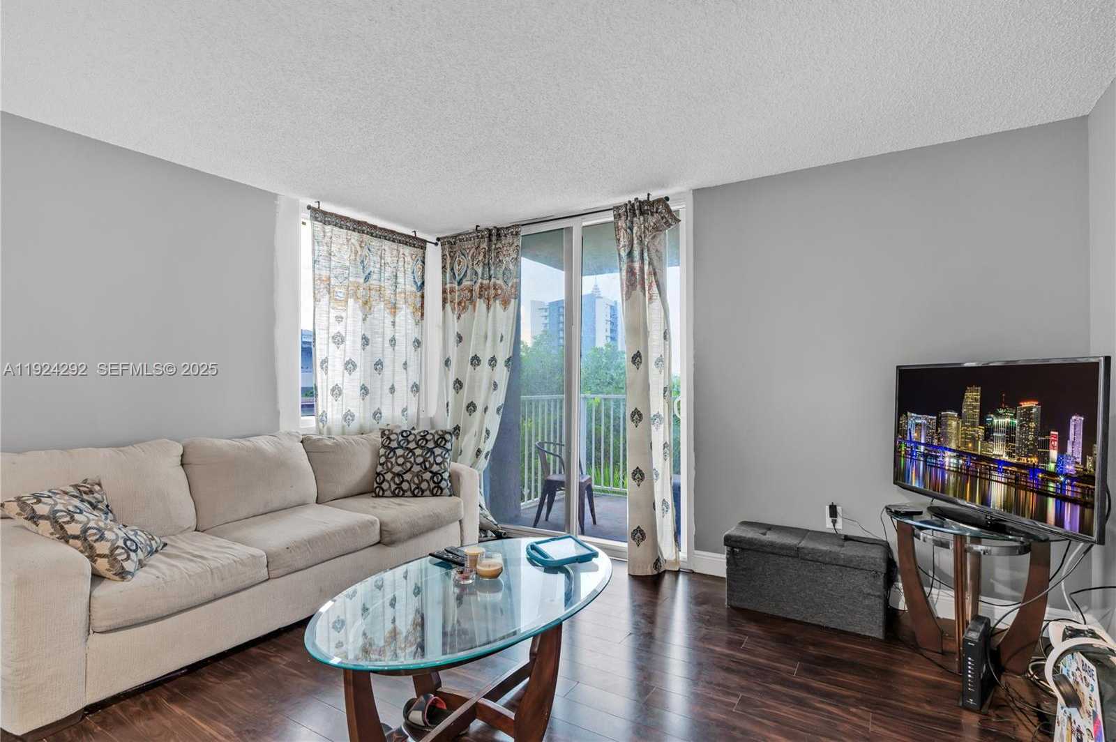 Small Image of 850 NORTH MIAMI AVE #W-408, Miami Number 26