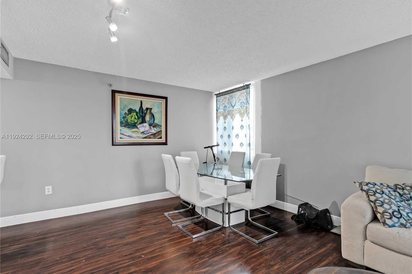Small Image of 850 NORTH MIAMI AVE #W-408, Miami Number 27