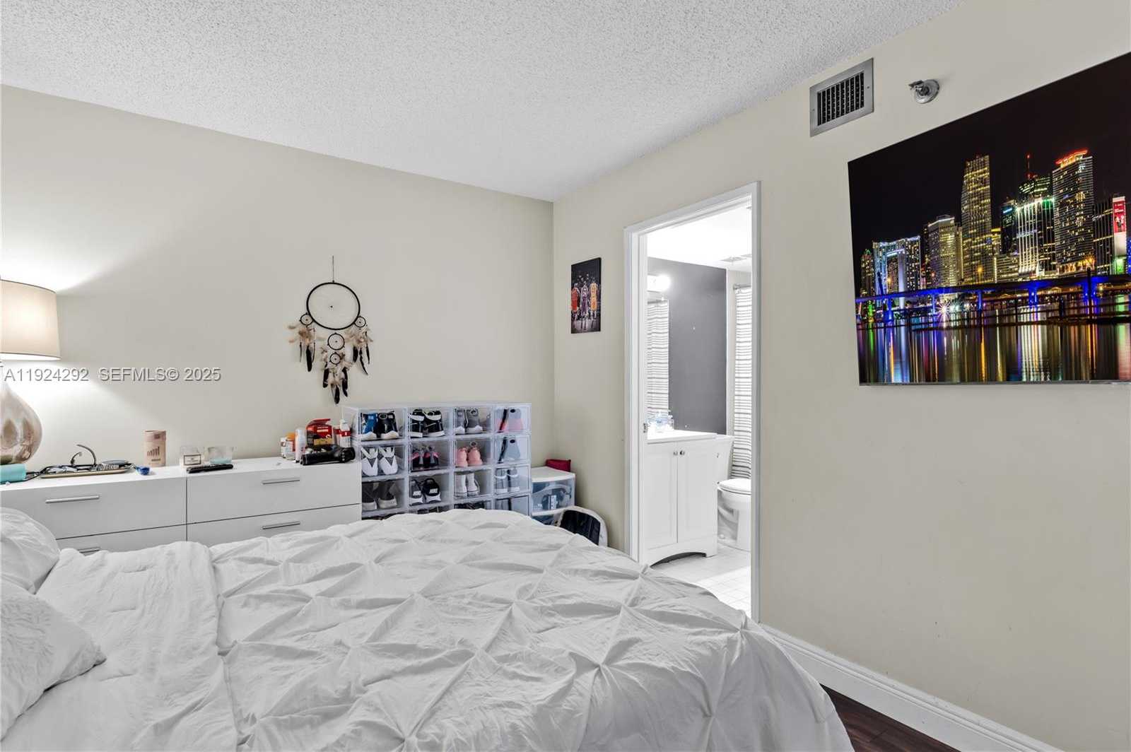 Small Image of 850 NORTH MIAMI AVE #W-408, Miami Number 34