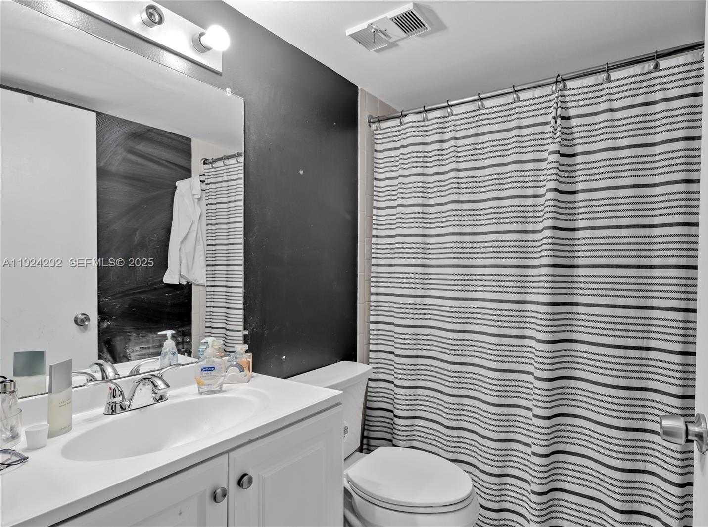 Small Image of 850 NORTH MIAMI AVE #W-408, Miami Number 35