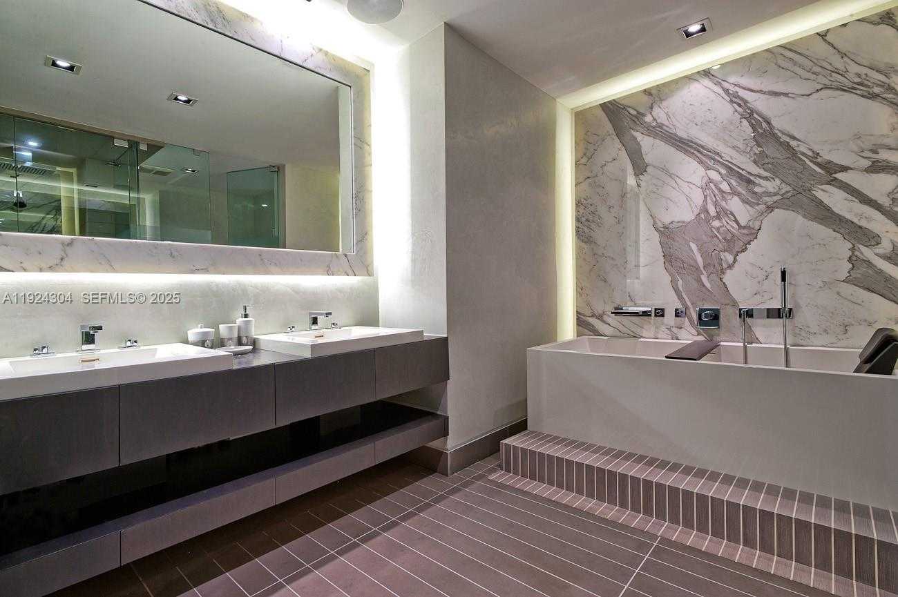 Small Image of 1331 BRICKELL BAY DR #4309, Miami Number 14