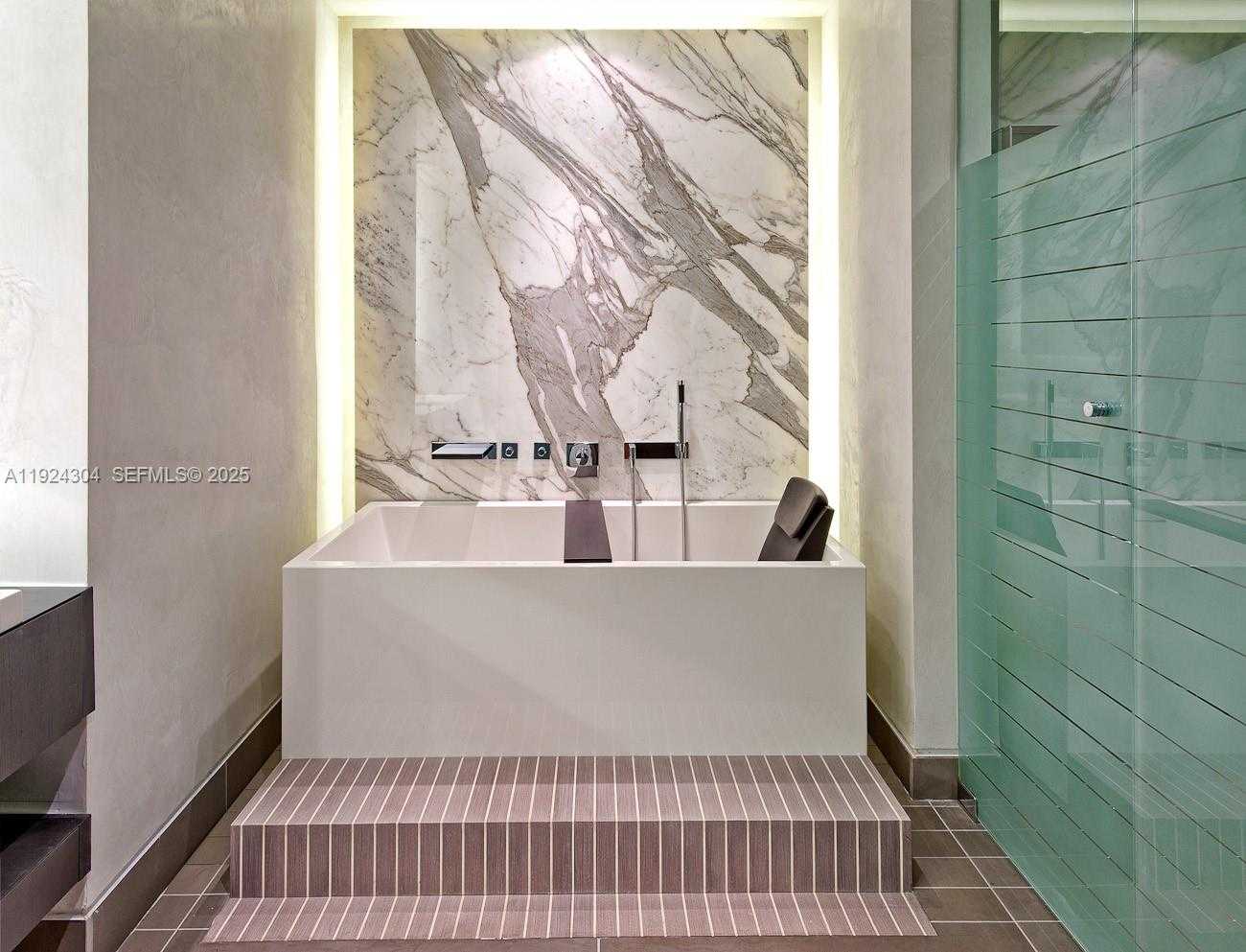 Small Image of 1331 BRICKELL BAY DR #4309, Miami Number 15