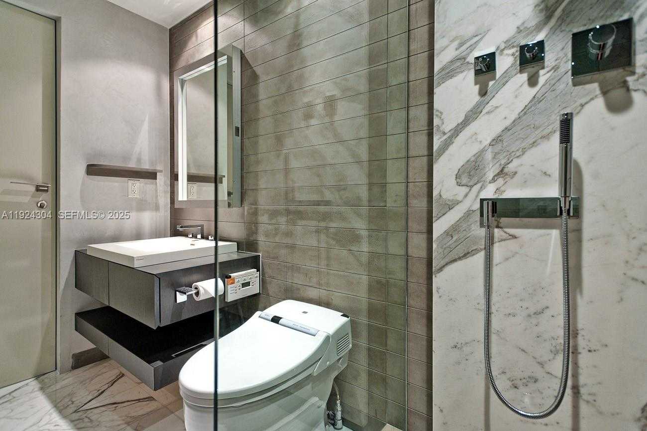 Small Image of 1331 BRICKELL BAY DR #4309, Miami Number 20