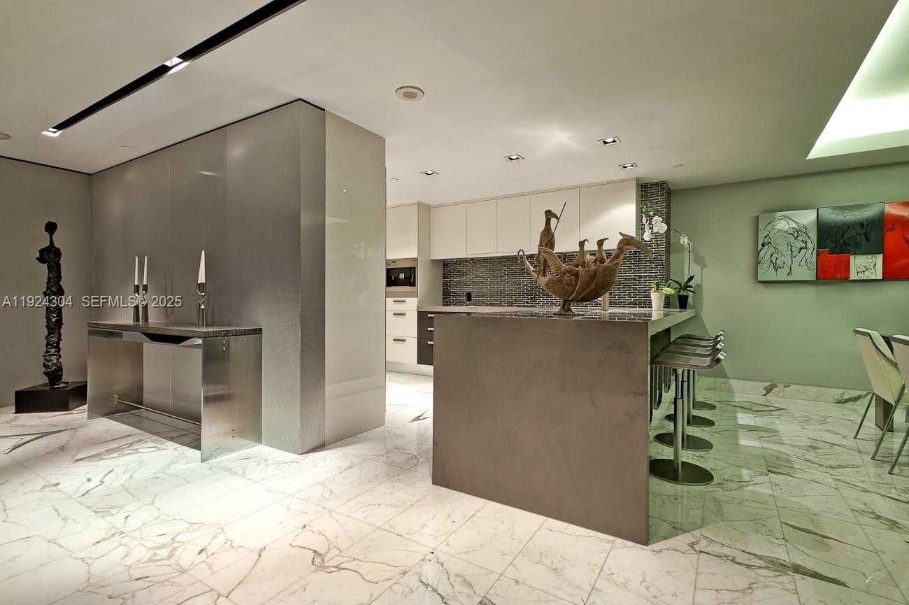 Small Image of 1331 BRICKELL BAY DR #4309, Miami Number 3