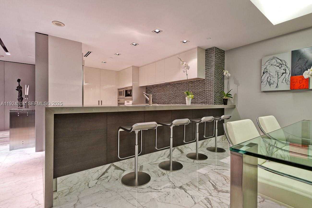 Small Image of 1331 BRICKELL BAY DR #4309, Miami Number 6