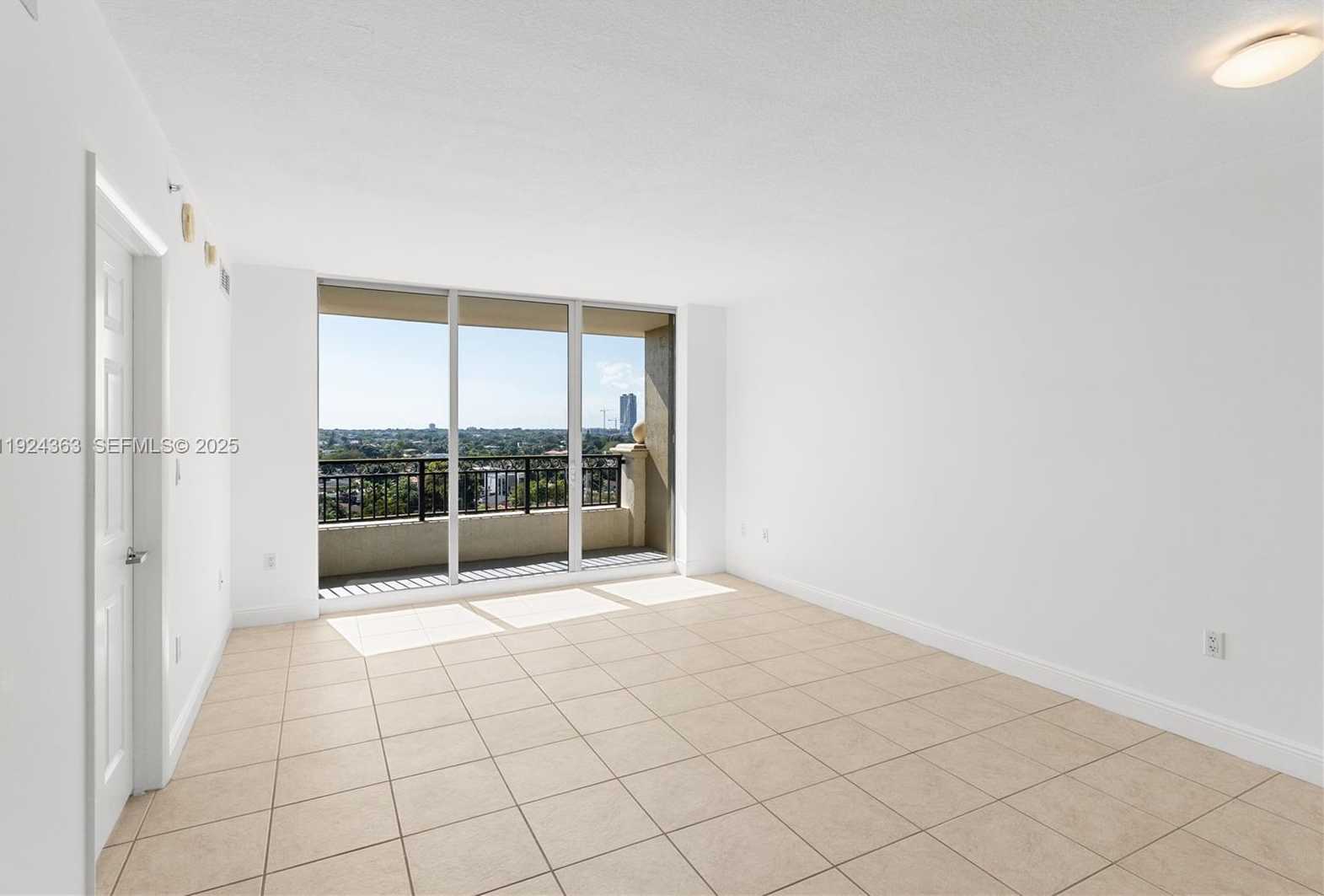 Small Image of 3232 SOUTH WEST 22ND ST #905, Miami Number 2