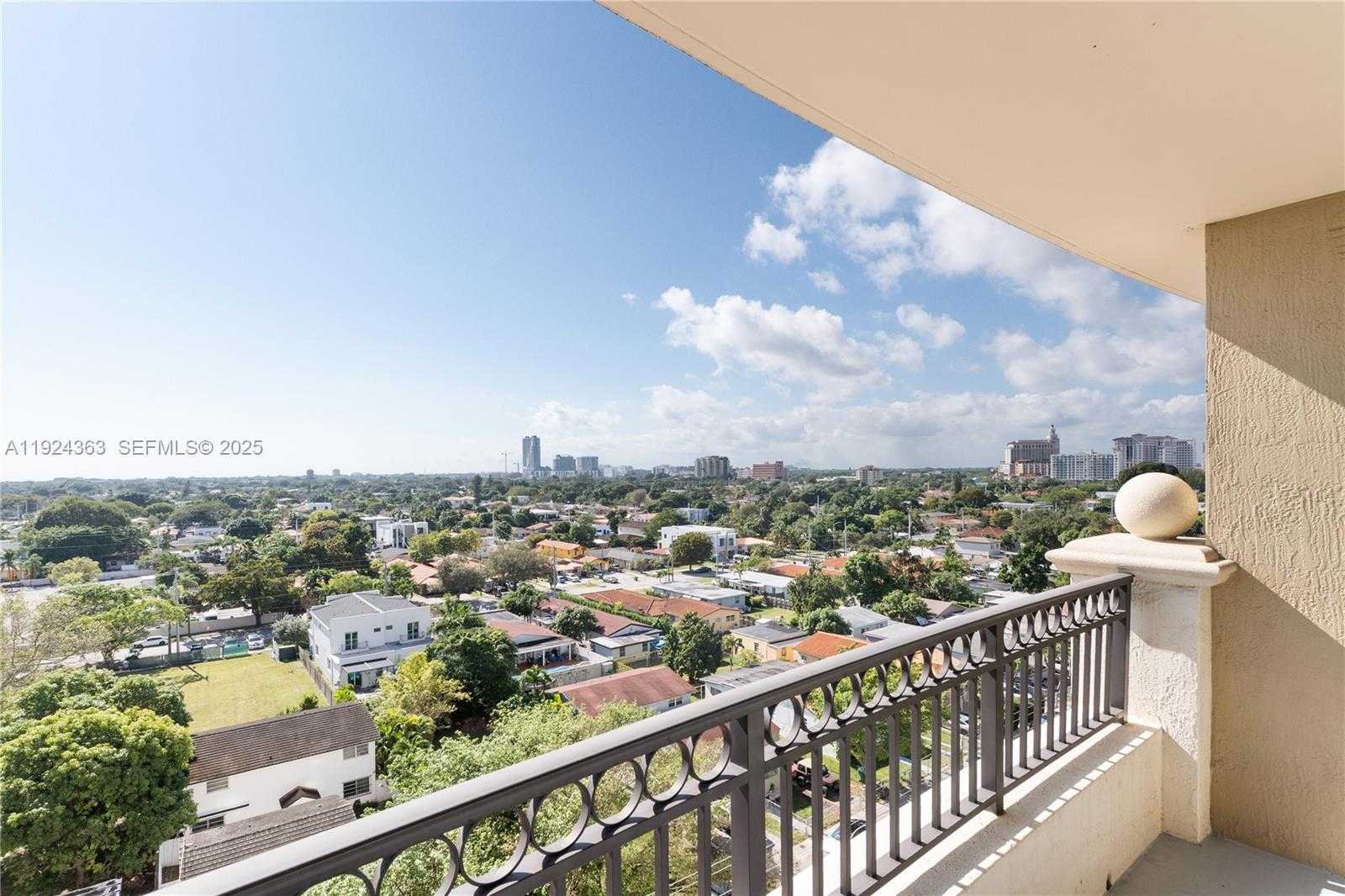 Small Image of 3232 SOUTH WEST 22ND ST #905, Miami Number 4