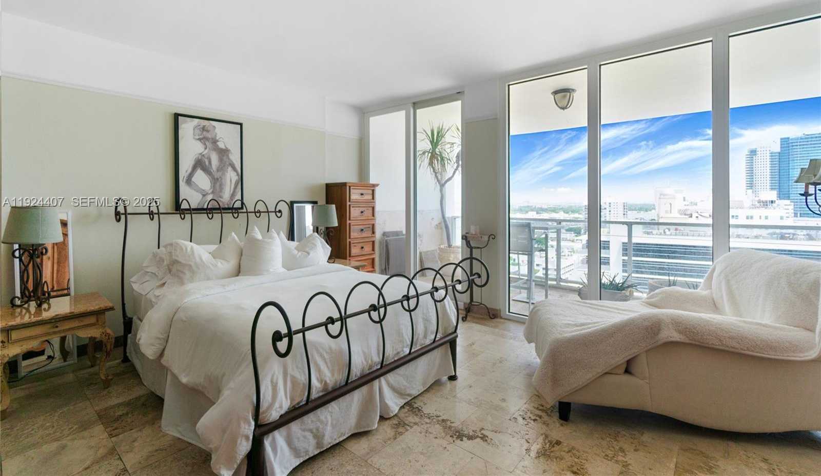 Small Image of 100 LINCOLN RD #PH8, Miami Beach Number 17