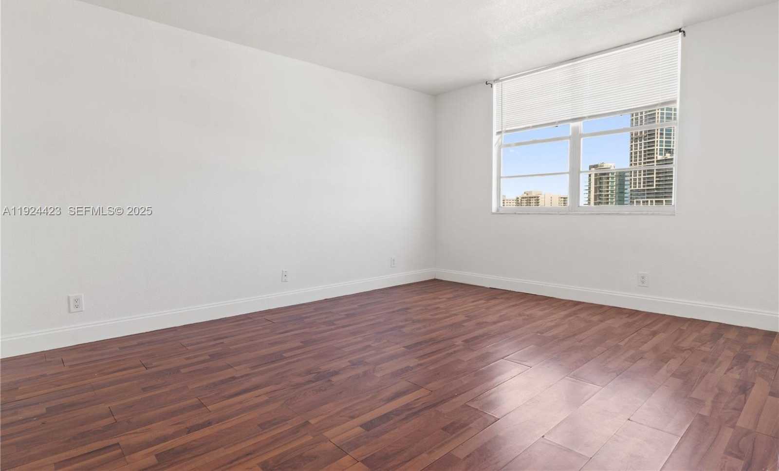 Small Image of 6770 INDIAN CREEK DR #11B, Miami Beach Number 12