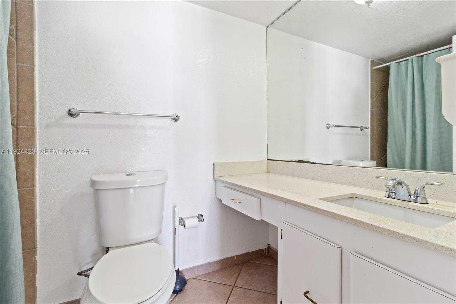 Small Image of 6770 INDIAN CREEK DR #11B, Miami Beach Number 13
