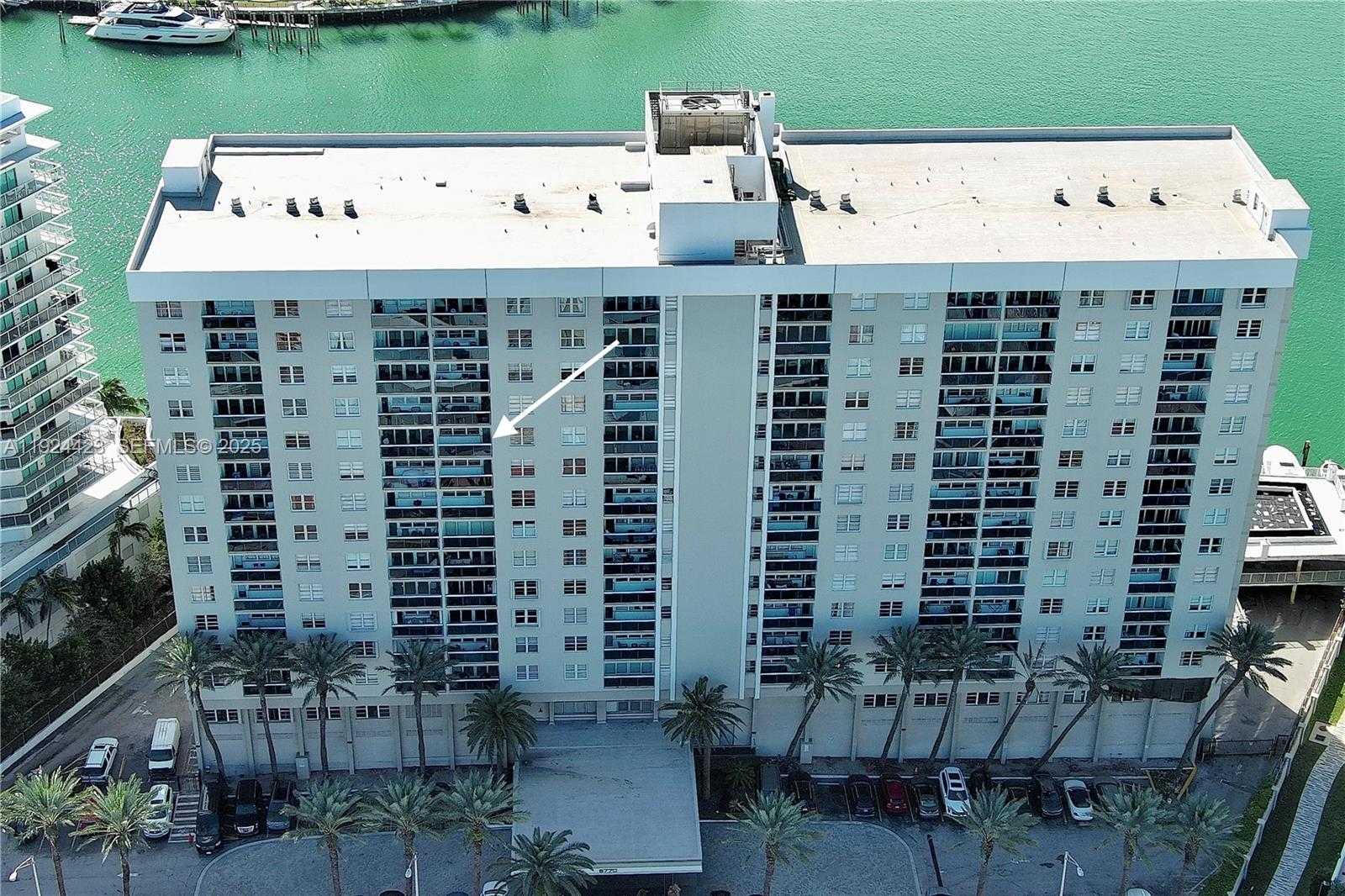 Small Image of 6770 INDIAN CREEK DR #11B, Miami Beach Number 3