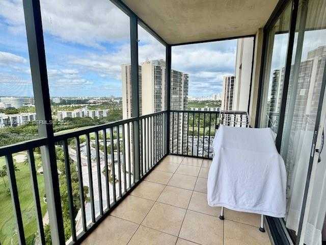 Small Image of 20335 WEST COUNTRY CLUB DR #2101, Aventura Number 2