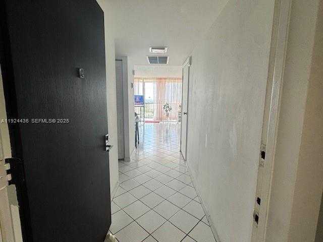 Small Image of 20335 WEST COUNTRY CLUB DR #2101, Aventura Number 20