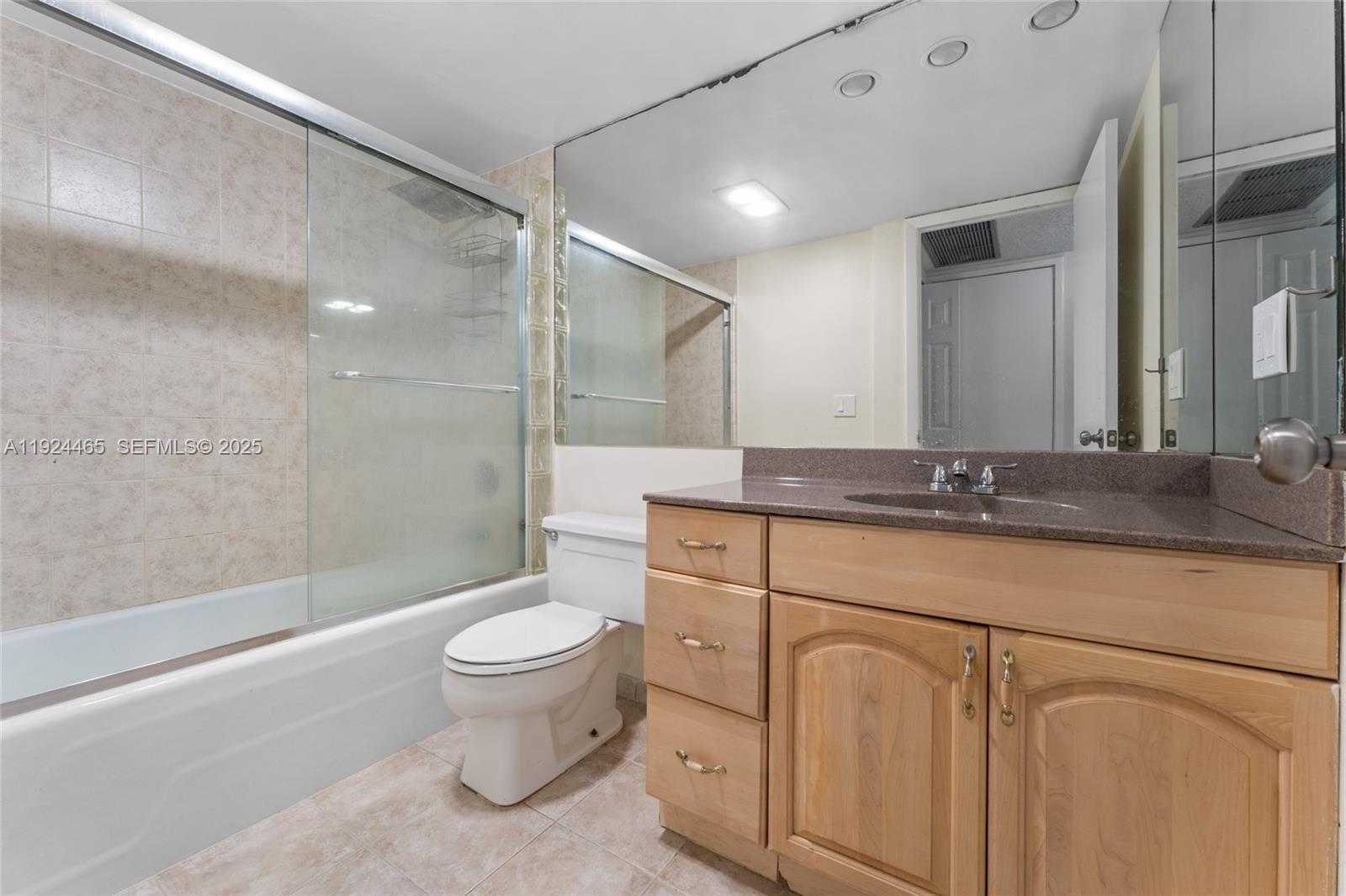 Small Image of 3731 NORTH COUNTRY CLUB #921, Aventura Number 10