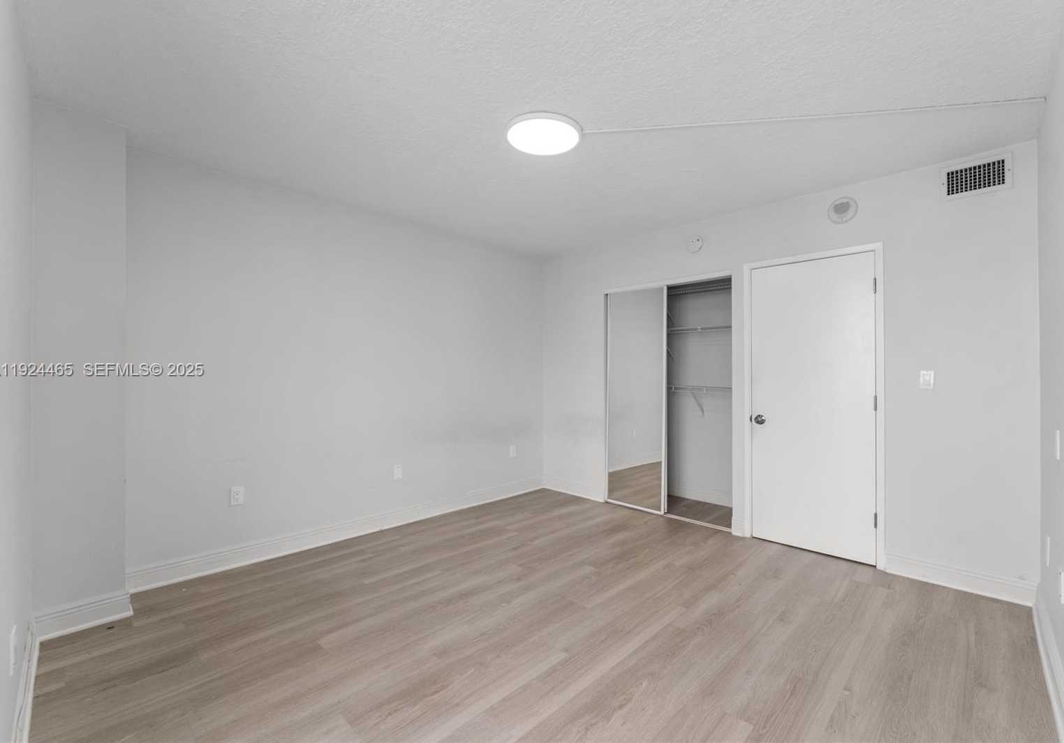 Small Image of 3731 NORTH COUNTRY CLUB #921, Aventura Number 15