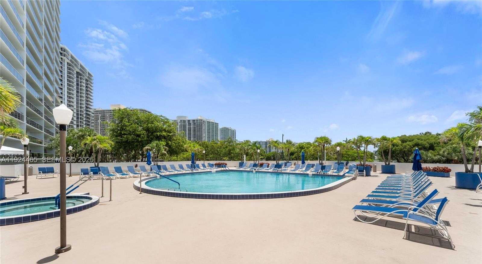 Small Image of 3731 NORTH COUNTRY CLUB #921, Aventura Number 19