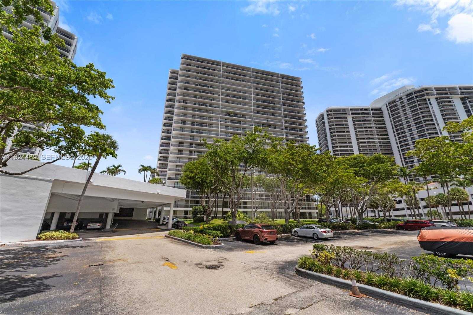 Small Image of 3731 NORTH COUNTRY CLUB #921, Aventura Number 28