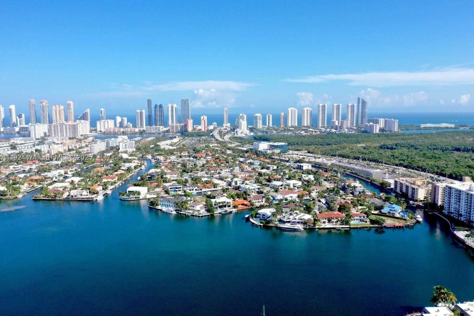 Small Image of 16570 NORTH EAST 26TH AVE #5G BOAT SLIP INCLUDED, North Miami Beach Number 14