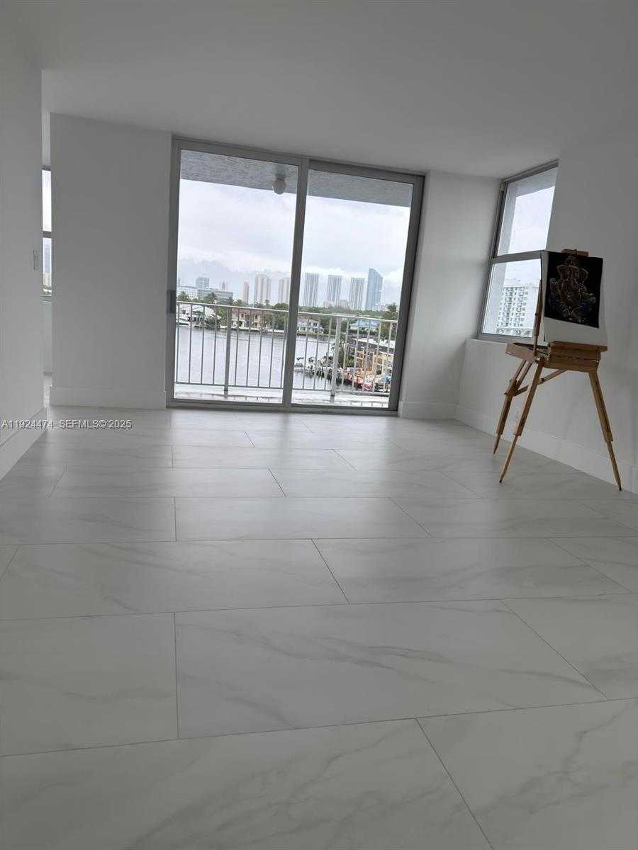 Small Image of 16570 NORTH EAST 26TH AVE #5G BOAT SLIP INCLUDED, North Miami Beach Number 53