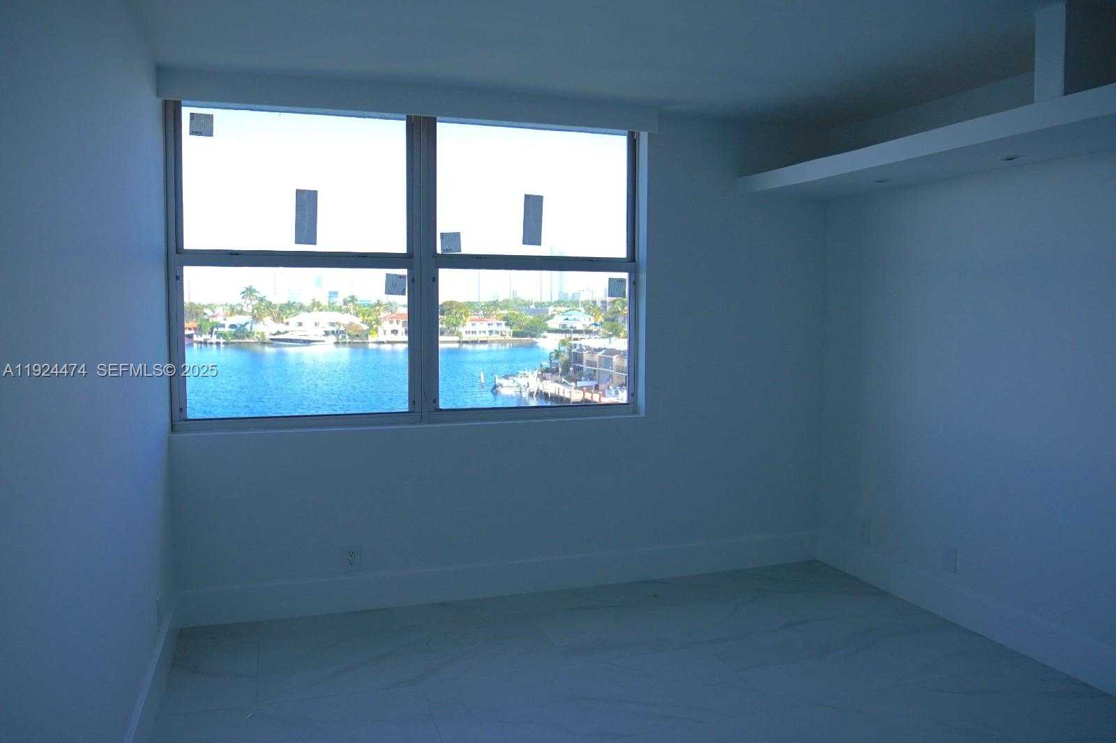 Small Image of 16570 NORTH EAST 26TH AVE #5G BOAT SLIP INCLUDED, North Miami Beach Number 6