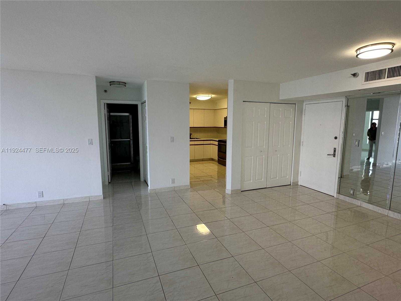 Small Image of 3530 MYSTIC POINTE DR #1213, Aventura Number 12
