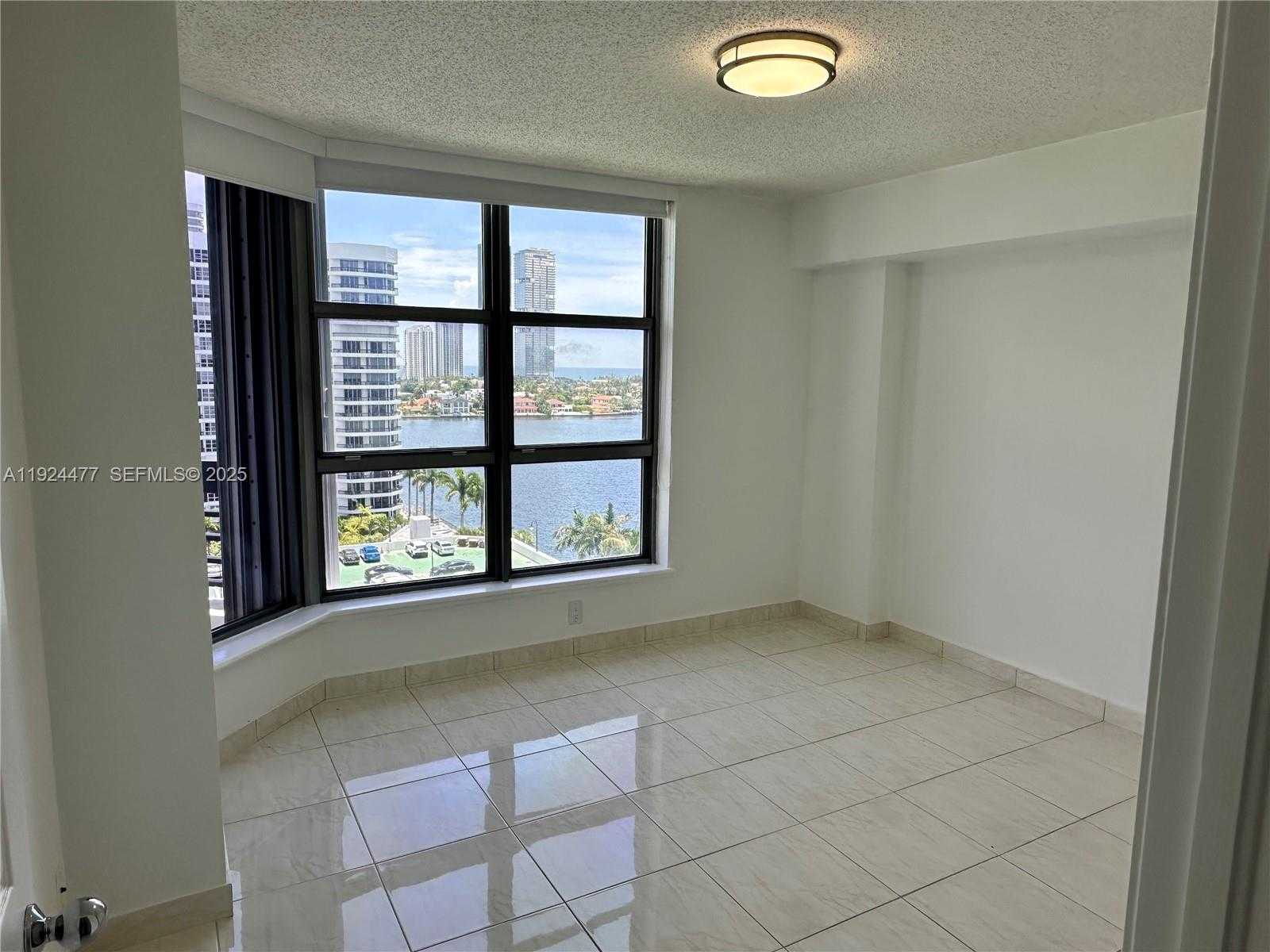 Small Image of 3530 MYSTIC POINTE DR #1213, Aventura Number 16