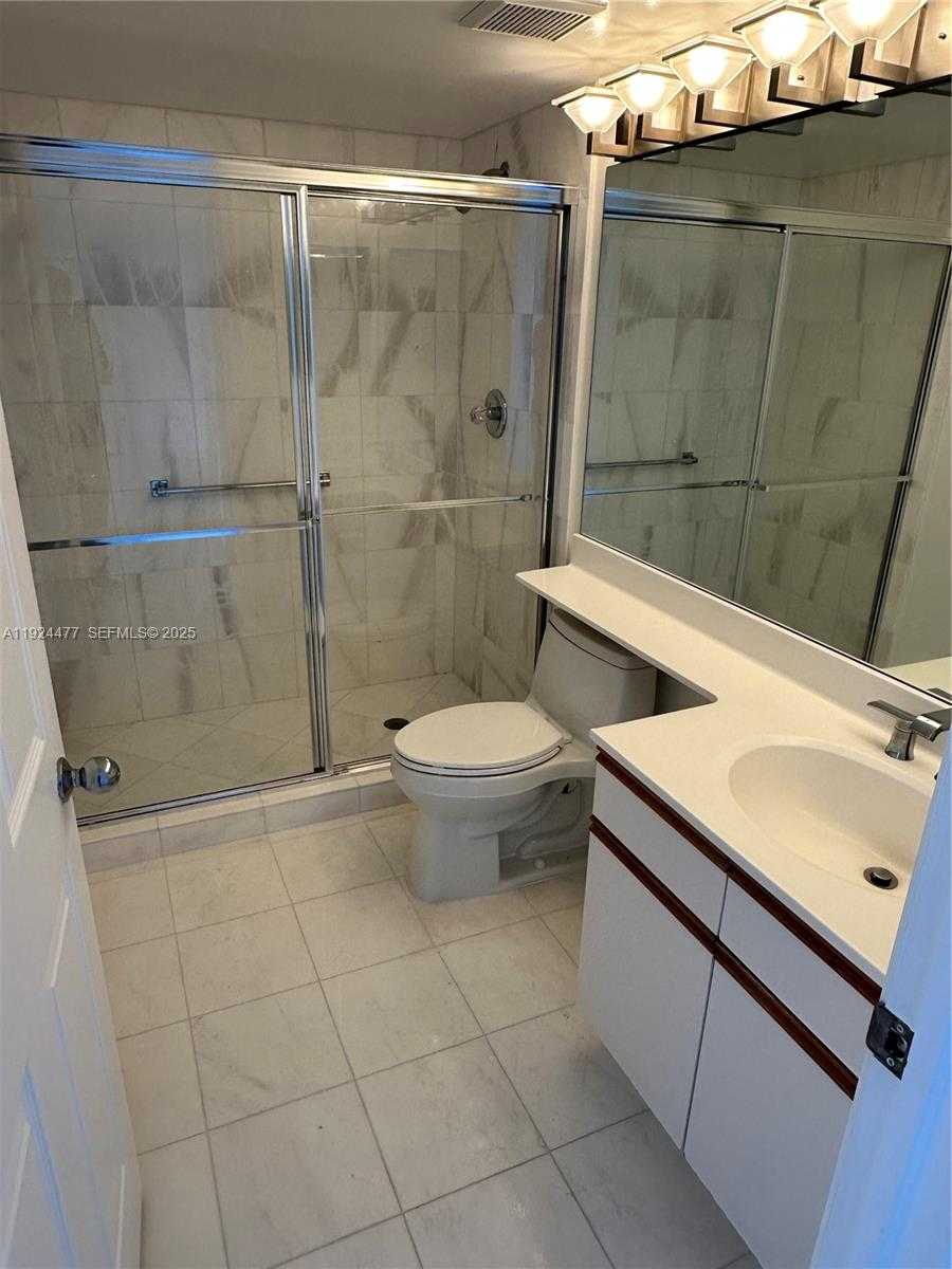 Small Image of 3530 MYSTIC POINTE DR #1213, Aventura Number 22