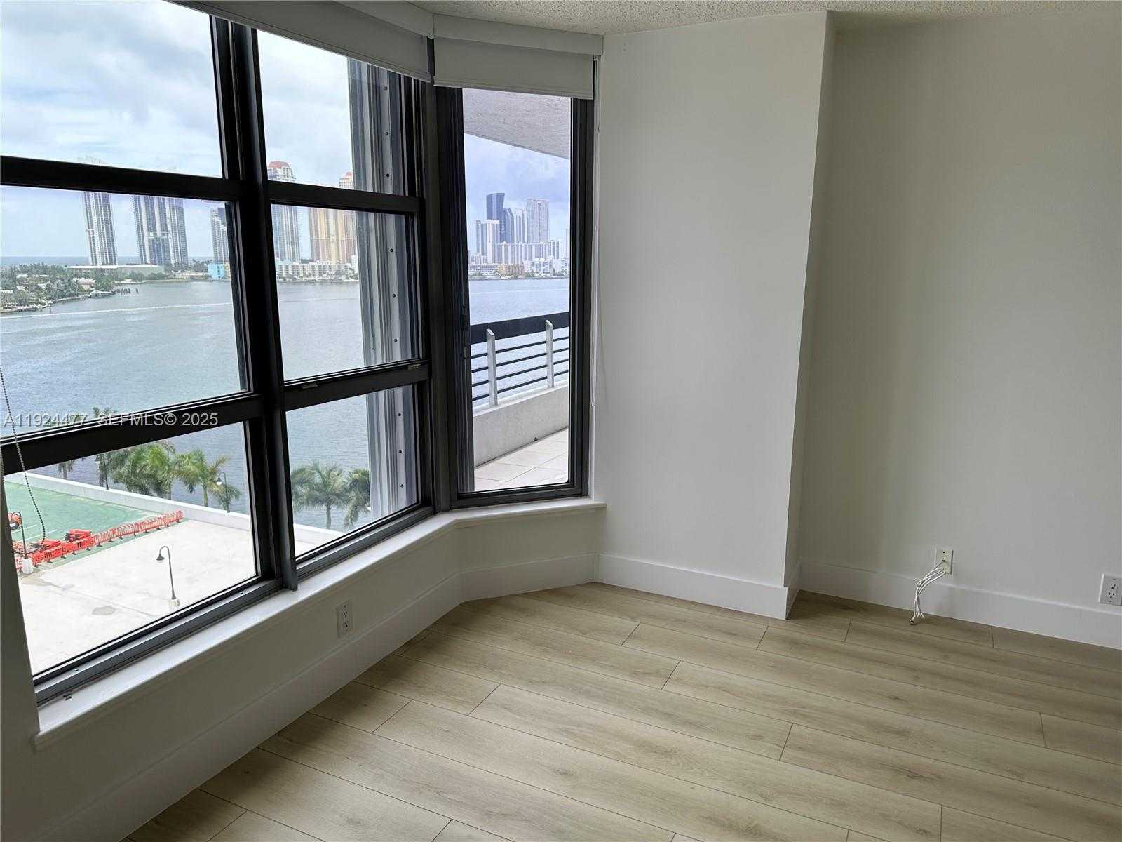 Small Image of 3530 MYSTIC POINTE DR #1213, Aventura Number 7