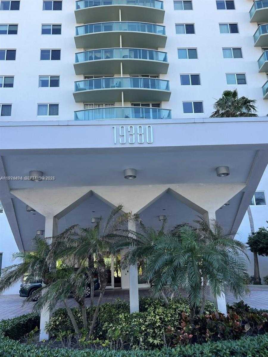 Small Image of 19380 COLLINS AVE #1402, Sunny Isles Beach Number 1