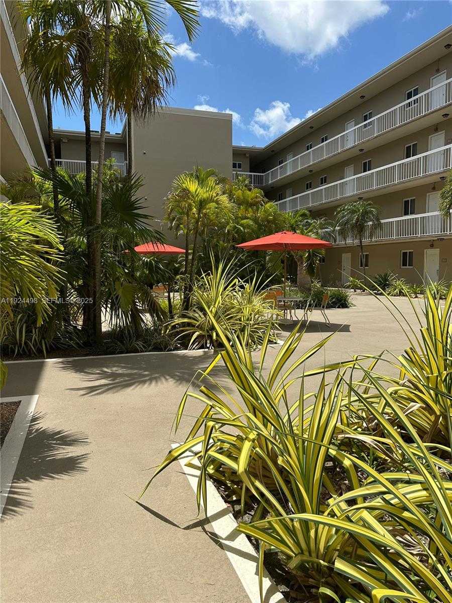 Small Image of Miami Number 13