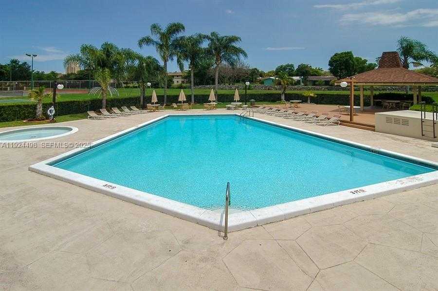 Small Image of Miami Number 27