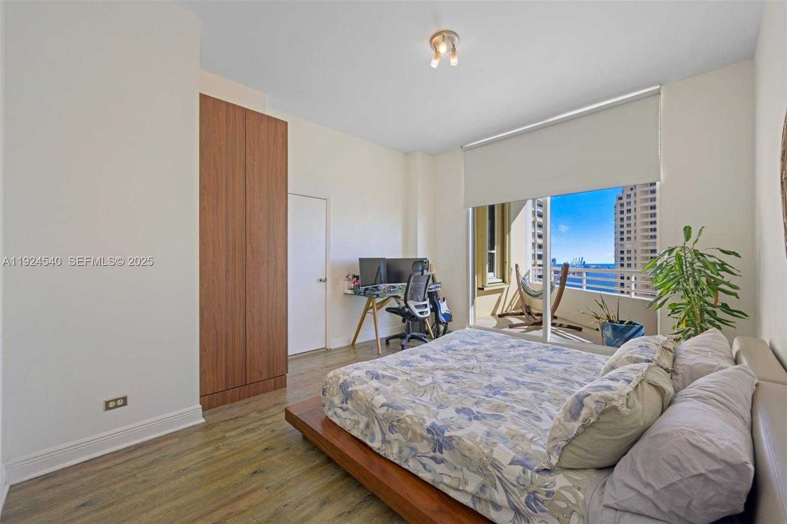 Small Image of 888 BRICKELL KEY DR #2909, Miami Number 13