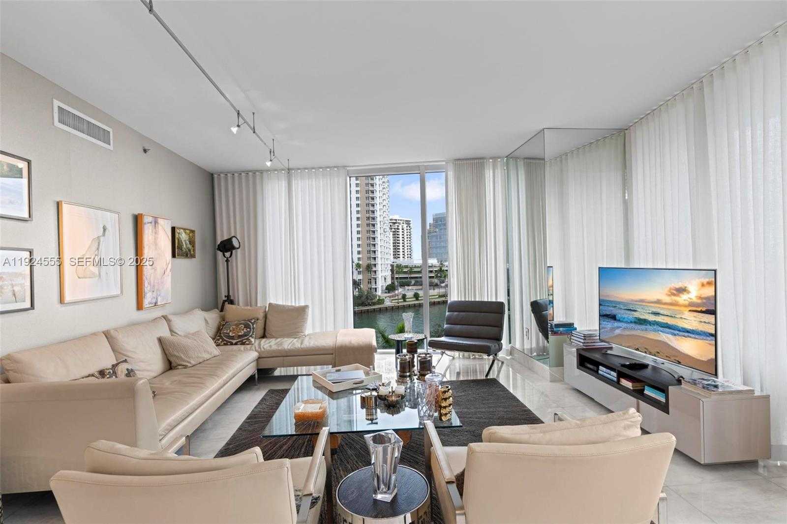 Small Image of 495 BRICKELL AVE #501, Miami Number 10